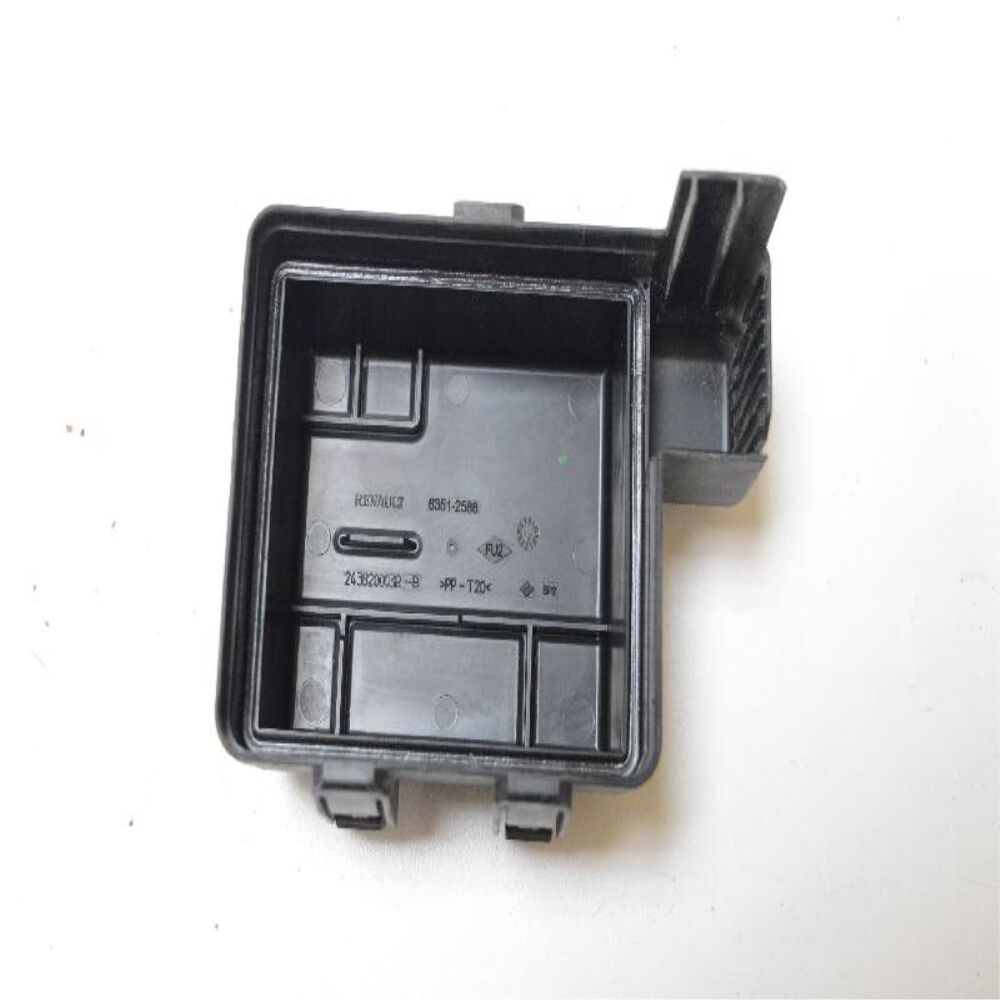 243820003R RENAULT Megane Megane 3-III Fluence Sigorta Role Kutusu Kapağı (2008-2016) 243820003R -Renault Mais OEM 243820003R Oto Mavili