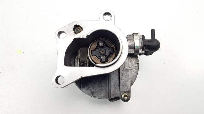 Laguna 2 Fren Vakum Pompası 8200720558 -Renault Mais