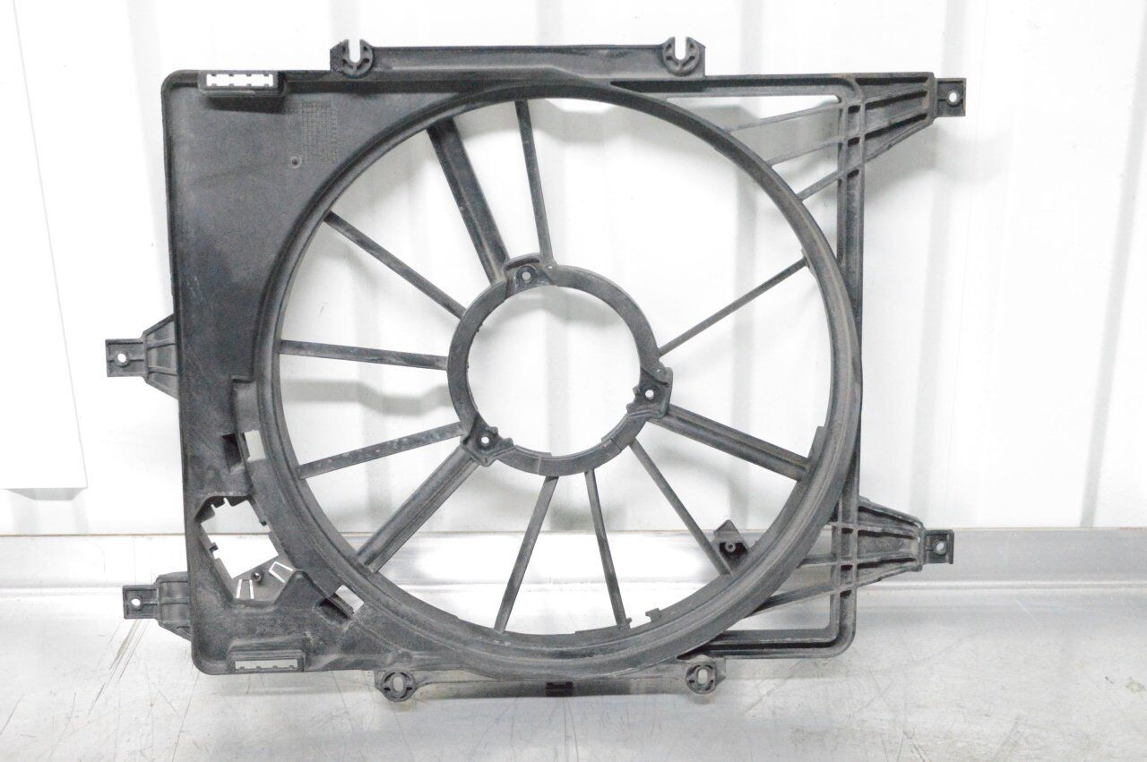 7701063956 RENAULT Clio Clio 3-III Modus Fan Motor Şasesi Davlumbazı (2004-2010) 7701063956 -Orjinal Yedek Parça OEM 7701063956 Oto Mavili