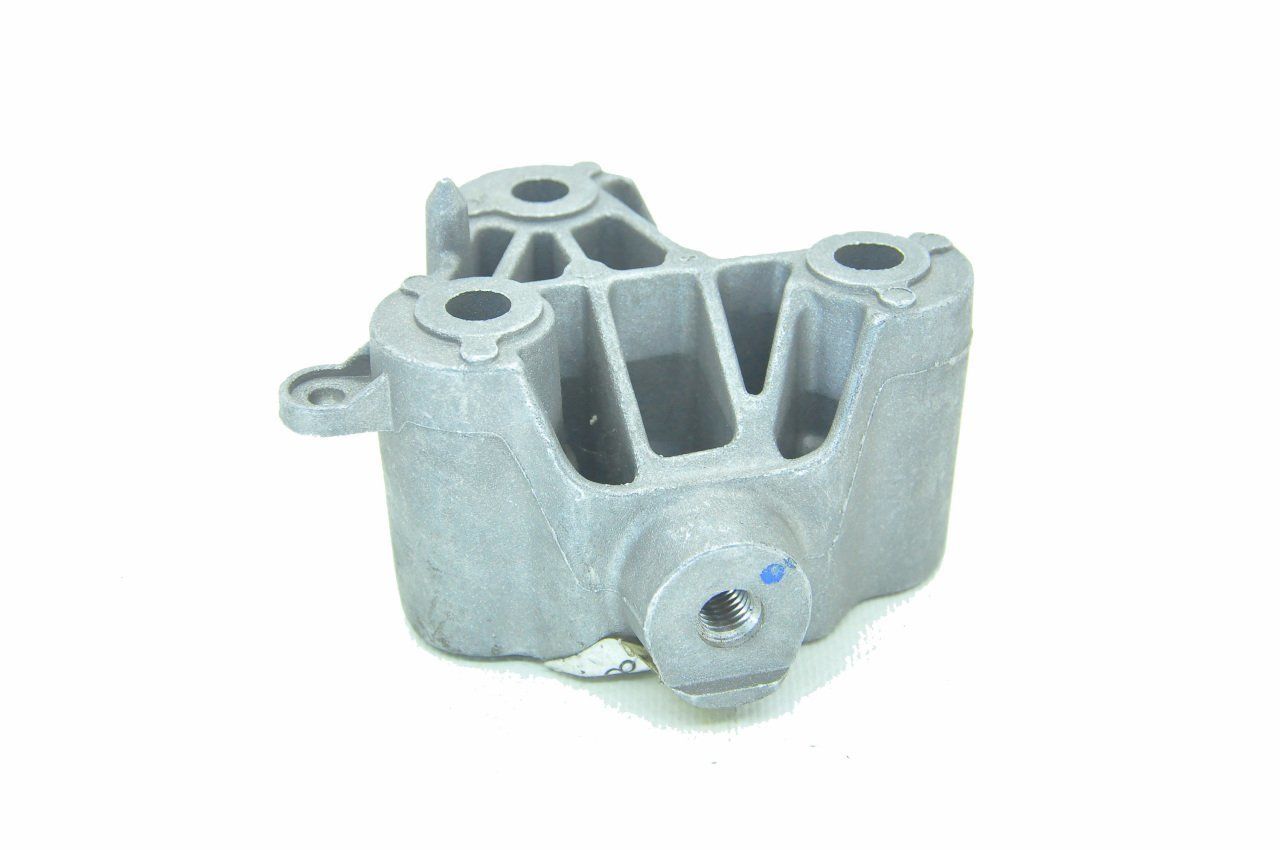 Clio 2-II Motor Bağlantı Takozu (Kulağı) 1.2 16V D4F (2003-2008) 8200034225 -Renault Mais