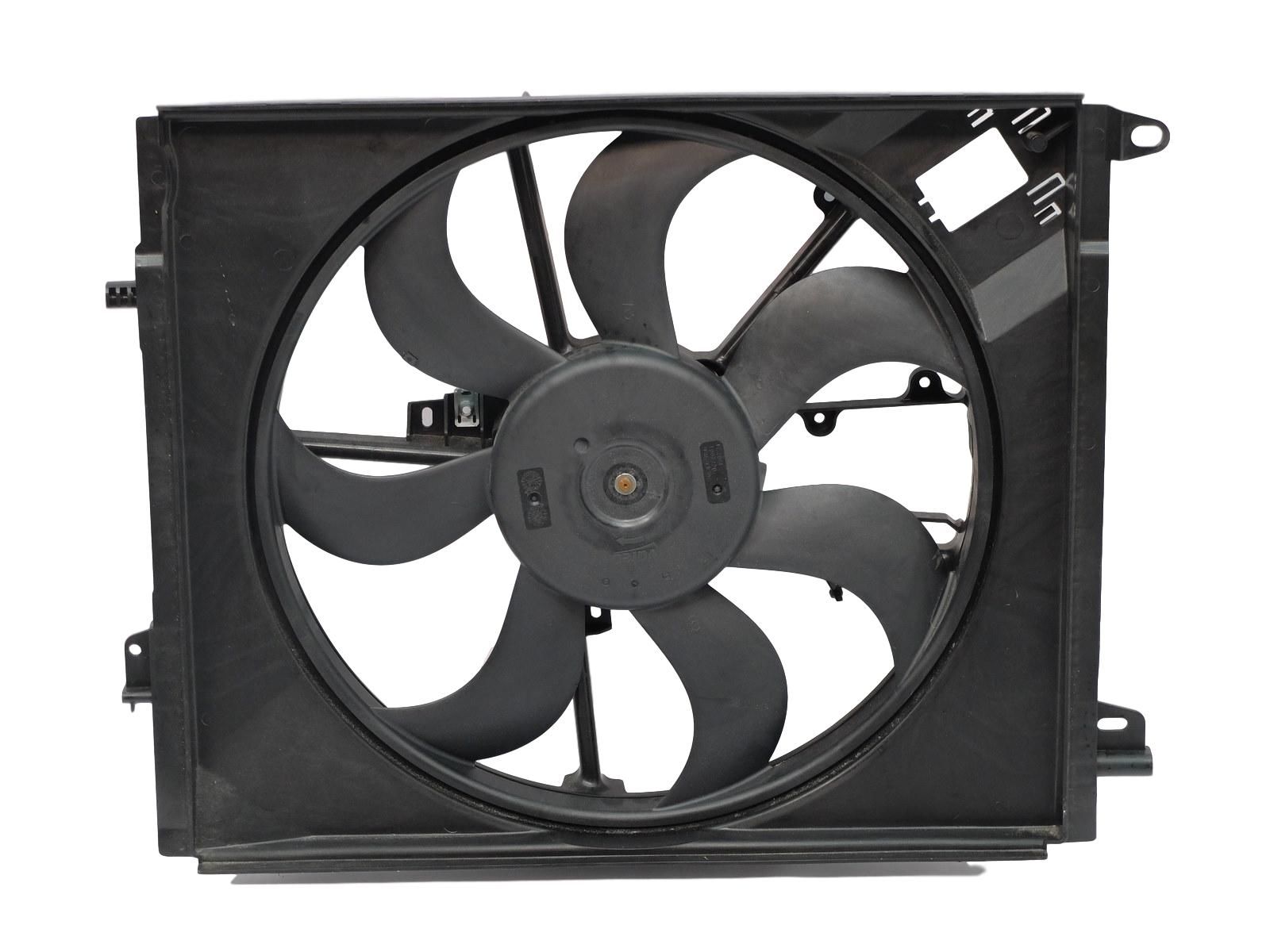 Megane 4-IV Talisman Fan Motoru+Pervane+Şase (Komple) 214819674R 214814354R - Valeo