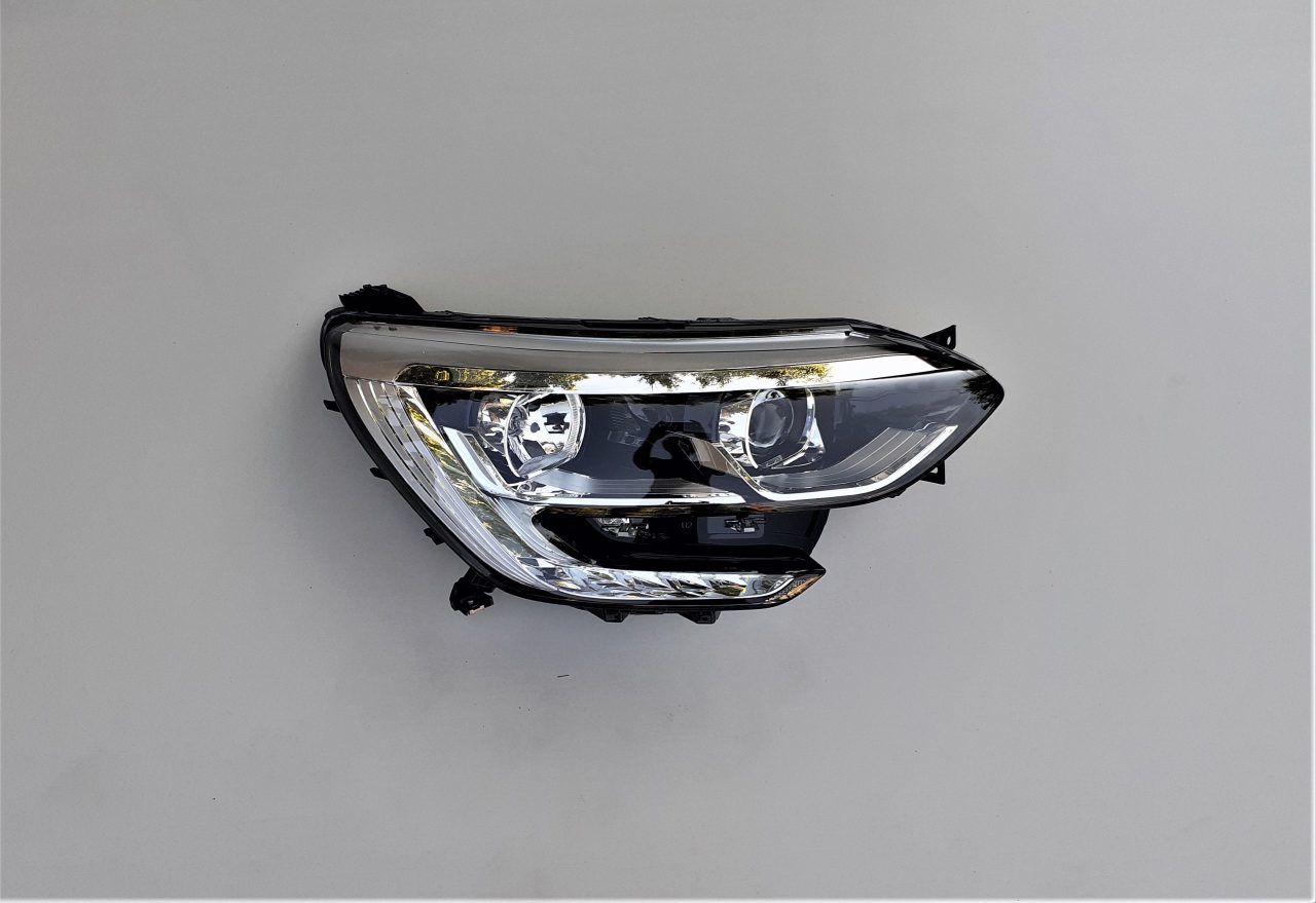 Megane 4-IV Sağ Far Lambası Ledli (Motorlu) (2016-2019) 260106827R -Ayfar