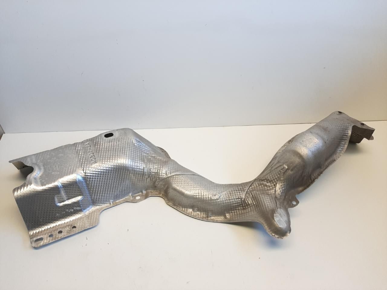747611410R RENAULT Megane Megane 4-IV Orta Egzoz Tamburu Isı Kalkanı Plakası 747611410R -Renault Mais OEM 747611410R Oto Mavili