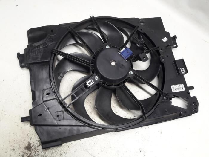 Clio 4-IV Captur 1-I Komple Fan+Motor+Şase (2013-2020) 214818009R -Kale