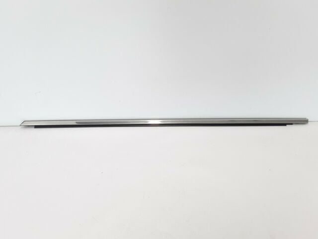 Megane 4-IV Sağ Ön Kapı Cam Dış Çıtası Nikelajı (2016-2024) 808205726R -Renault Mais