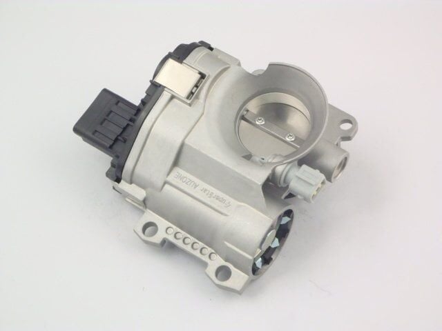 Clio 2-II Enjeksiyon Gaz Kelebek Kutusu 1.2 16V D4F (2003-2008) 7701051585 -Kraftvoll