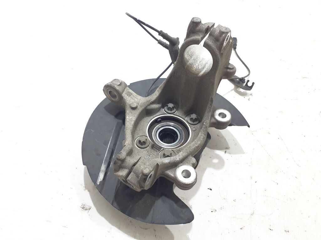 2397913 RENAULT Megane Megane E-Tech Sol Aks Taşıyıcı 2024-> 400155MZ1A -Renault Mais OEM 2397913 Oto Mavili
