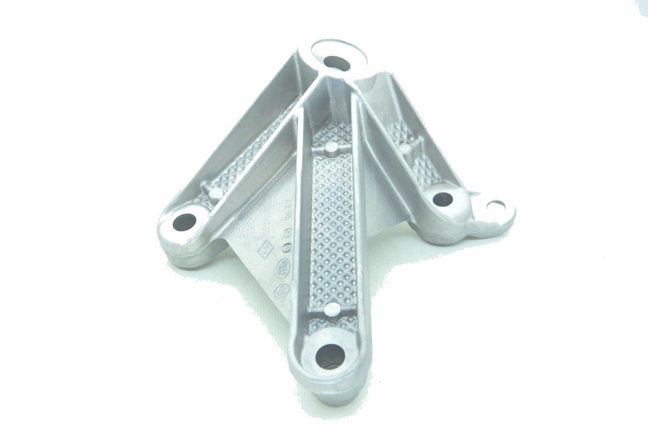 Megane 2-II Motor Bağlantı Takozu (Kulağı) (Alüminyum) 1.5 Dci K9K 8200043084 -Yerli Üretim